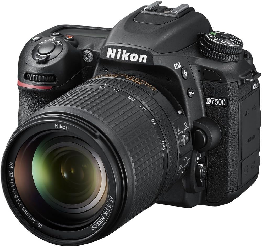 CAMARA NIKON  D7500 AF-S DX 18-140MM f/3.5-5.6G ED VR (FORMATO DX, 20.9MPX, ISO 100-51,200, 4K UHD A 30P/25P/24P) + TARJETA DE ALMACENAMIENTO SDHC  DE 16GB UHS-I